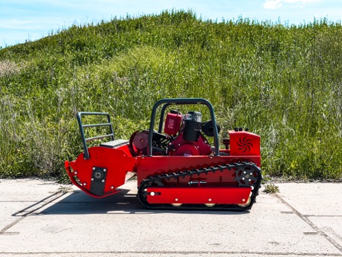 Robot koszący HDM 100 cm — widok z boku, podwozie gąsienicowe