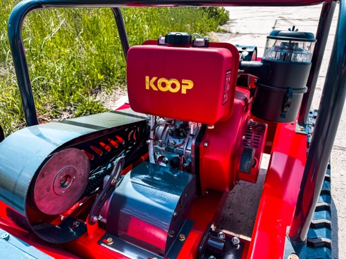 Robot koszący HDM 100 cm — silnik KOOP napędzający wał bijakowy